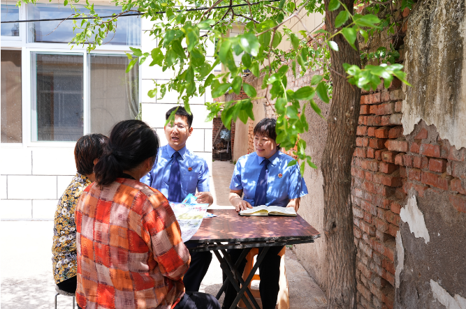 双滦区检察院开展防范非法集资普法宣传