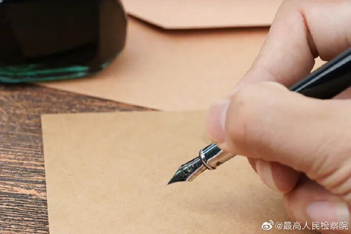 危急时刻显担当 “检察蓝”化身“生命守护者”