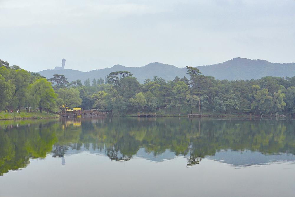 远山入镜