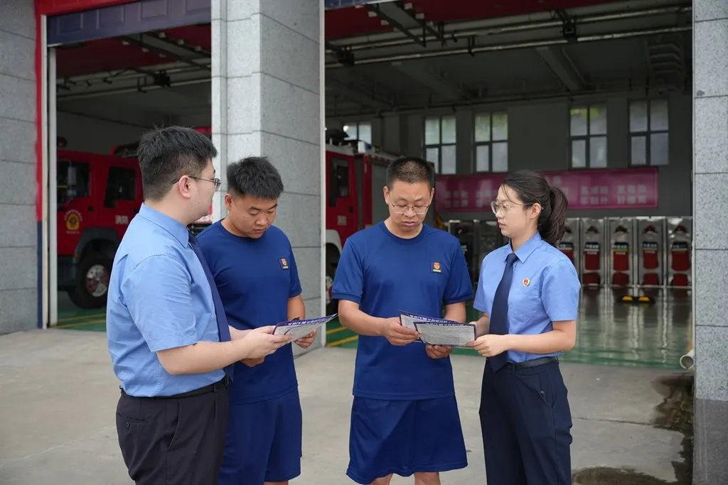 双滦区检察院开展反诈专题法治宣传